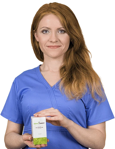 Femme souriante après une perte de poids réussie